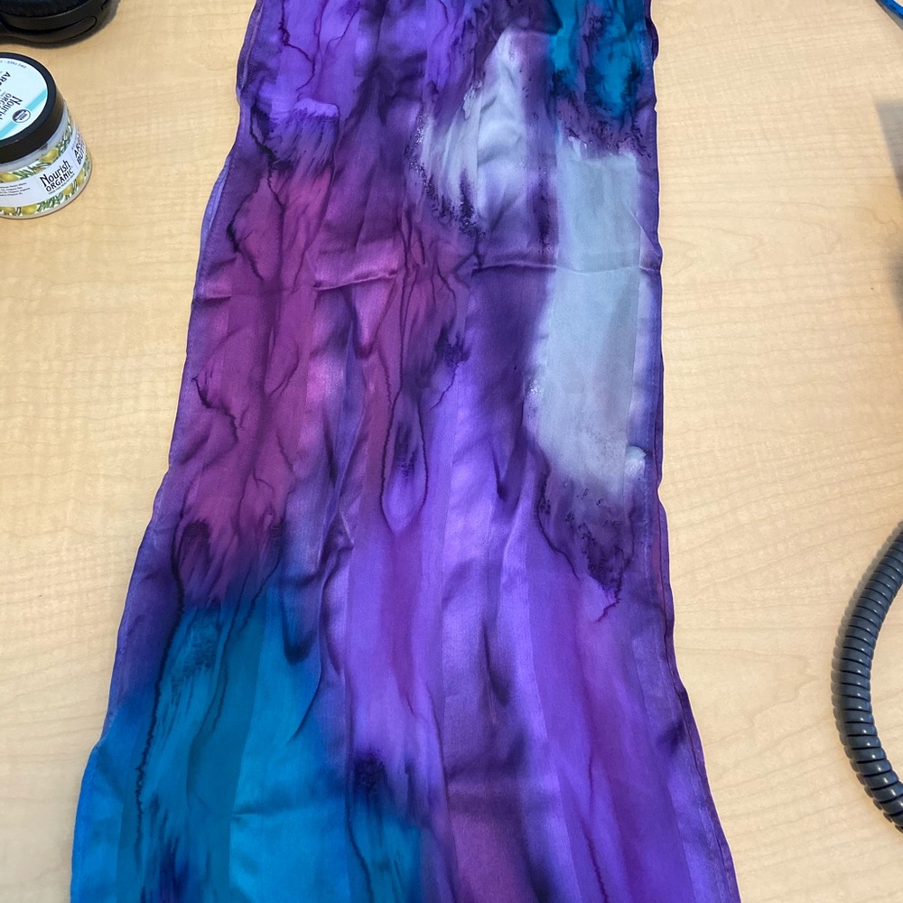 Gorgeous Multi-Colored Scarf - Picture 2 of 3